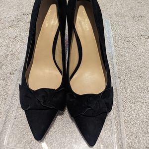 Ann Taylor heels. Size 7. Black